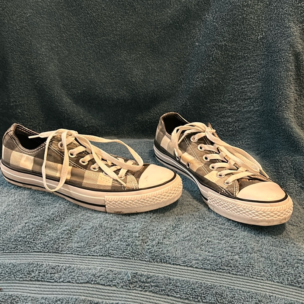 Checkered converse